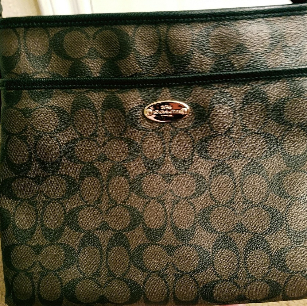 Brand new coach crossbody WITH WALLET